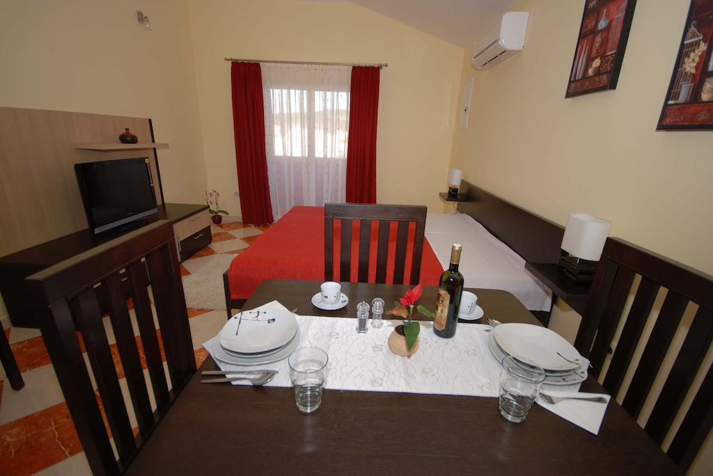 Apartments Stepic โตรกีร์ ห้อง รูปภาพ