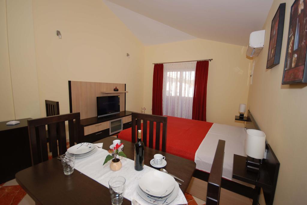 Apartments Stepic โตรกีร์ ห้อง รูปภาพ